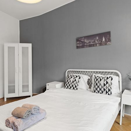 Appartamento Old Town Studio 23B Bucarest Esterno foto